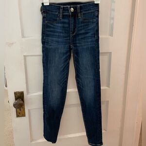 AMERICAN EAGLE Ripped Dark Wash Skinny Jeans Size 000 Short